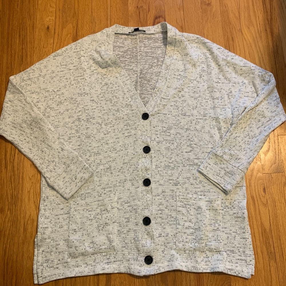 AEO button front white cardigan with black flecks